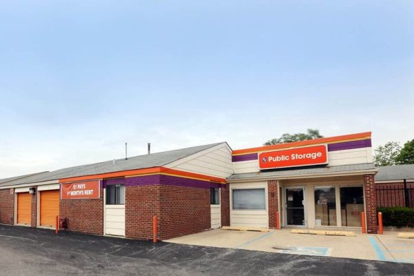 Photo of Public Storage - Schaumburg - 930 S Roselle Road