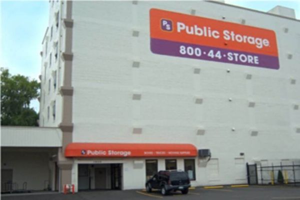Public Storage - Portland - 1620 NE Sandy Blvd 1620 NE Sandy Blvd Portland, OR - Photo 0