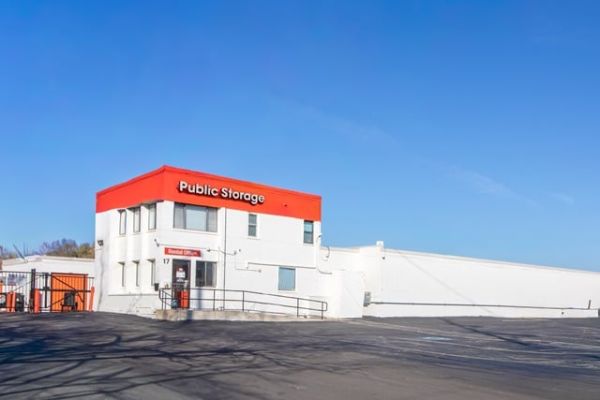 Photo of Public Storage - Oakbrook Terrace - 17 W 170 Roosevelt Road