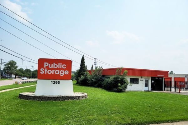 Photo of Public Storage - Roselle - 1295 W Lake Street