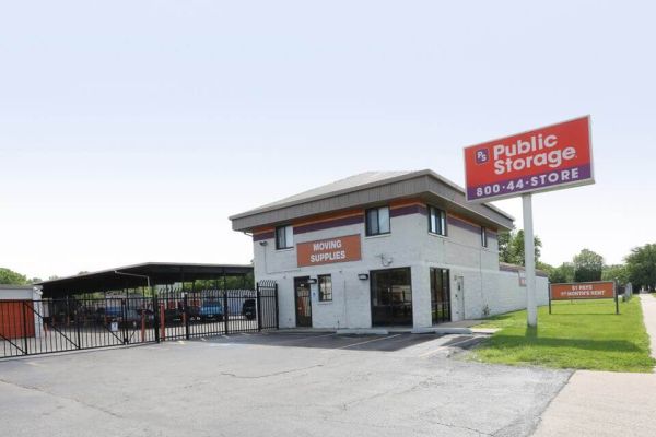 Photo of Public Storage - Chicago - 939 E 95th Street