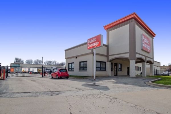 Photo of Public Storage - Arlington Heights - 1600 E Davis St