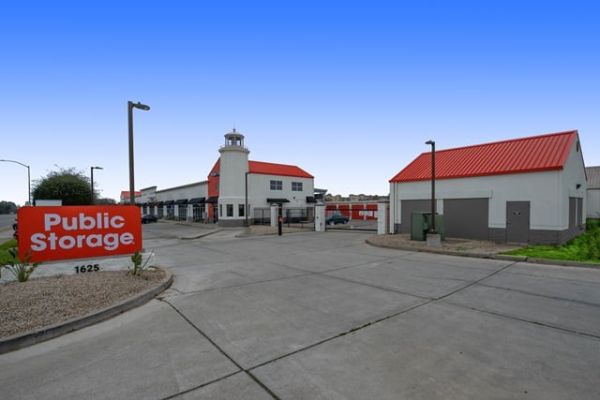 Photo of Public Storage - Oakley - 1625 Main Street
