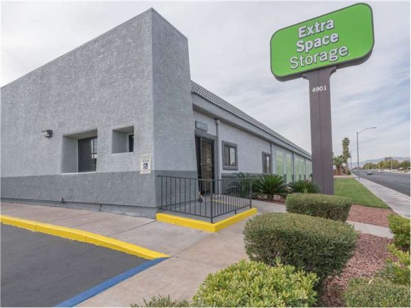 Photo of Extra Space Storage - 0160 - Las Vegas - W Oakey Blvd