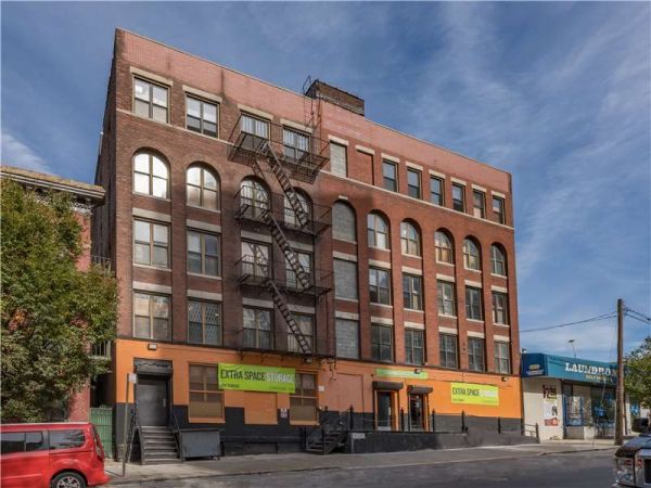 Photo of Extra Space Storage - 8883 - Bronx - E 137th St