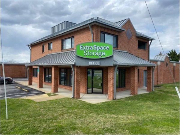 Photo of Extra Space Storage - 0626 - Woodbridge - Old Bridge Rd