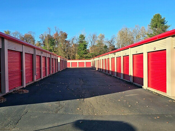 Photo of Storage Rentals of America - Simsbury - Hopmeadow St