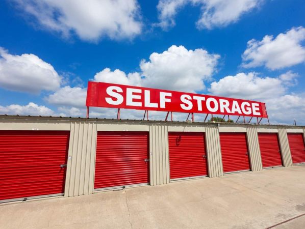 Photo of 10 Federal Storage - Burleson Blvd