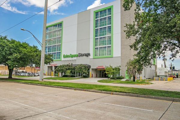 Photo of Extra Space Storage - 7624 - Metairie - Severn Ave