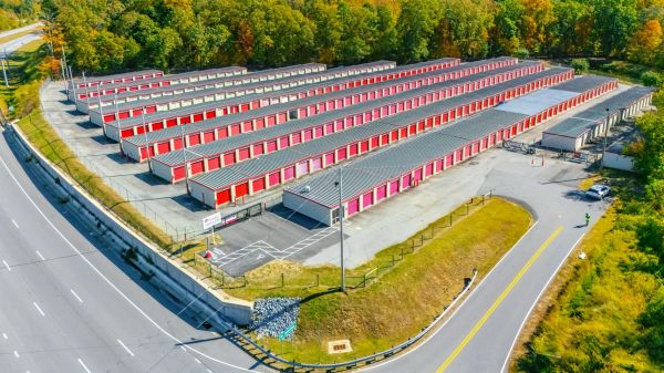 Photo of 10 Federal Storage - Greensboro Rd