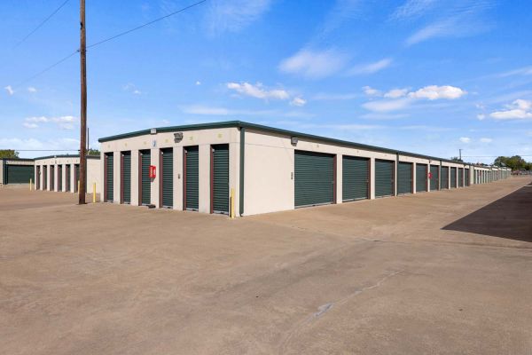 FreeUp Storage Terrell 161 Business Circle Terrell, TX - Photo 4