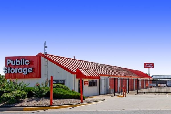 Photo of Public Storage - Yukon - 515 N Mustang Rd