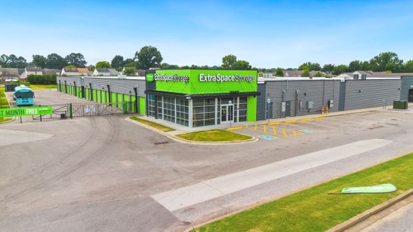 Photo of Extra Space Storage - 7548 - Memphis - Hacks Cross Rd