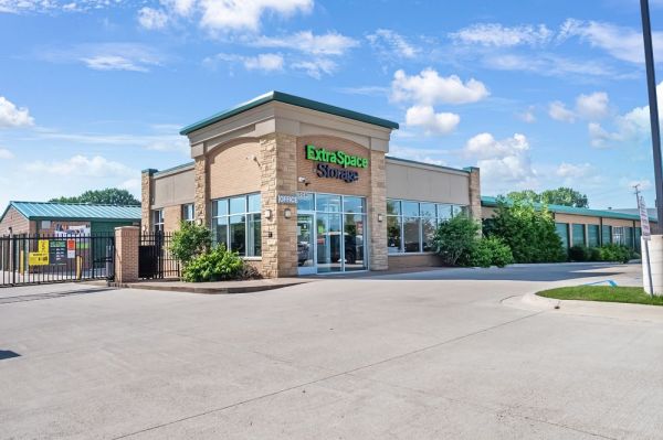 Photo of Extra Space Storage - 1994 - Clinton Township - Groesbeck Hwy