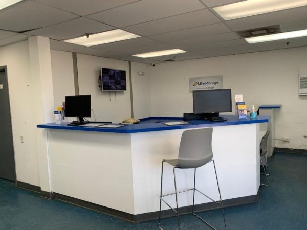 Life Storage - Hollywood - 500 South State Road 7 500 South State Road 7 Hollywood, FL - Photo 3