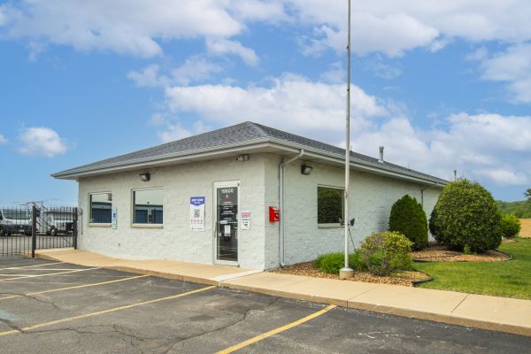 Photo of Devon Self Storage - 9136 - Lynwood