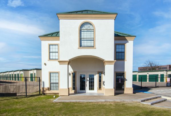 Photo of Devon Self Storage - 9106 - Loy Lake