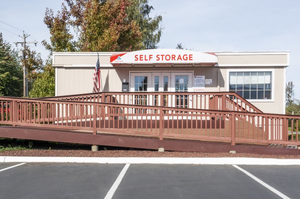 Photo of Devon Self Storage - 9143 - Northbend