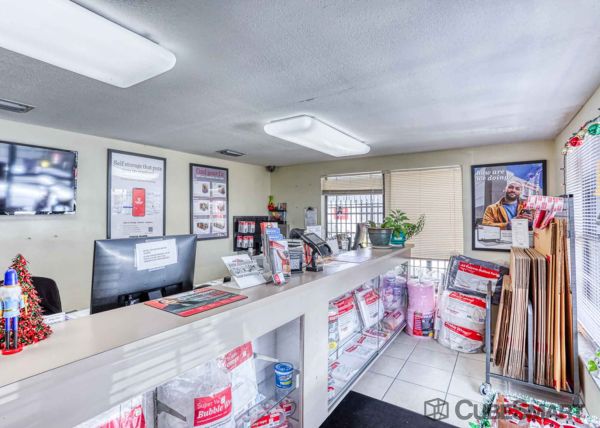 CubeSmart Self Storage - FL Dr Martin Luther King Blvd 915 West Doctor Martin Luther King Junior Boulevard Seffner, FL - Photo 6