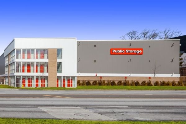 Photo of Public Storage - Lombard - 880 E Roosevelt Rd