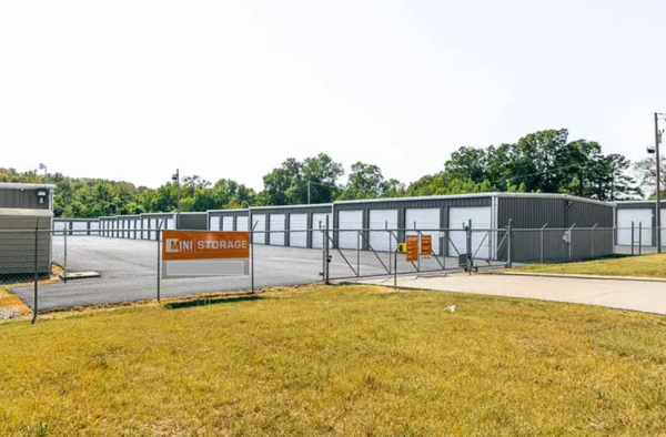 Photo of Mini Mall Storage - Hot Springs - 176 Marion