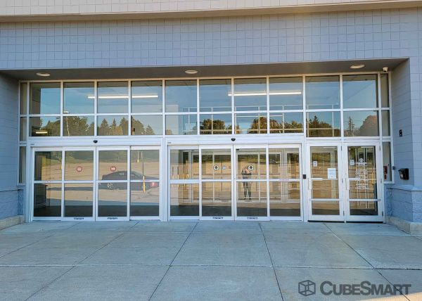 CubeSmart Self Storage - Freeport, IL, 555 W South 555 West South Street Freeport, IL - Photo 3