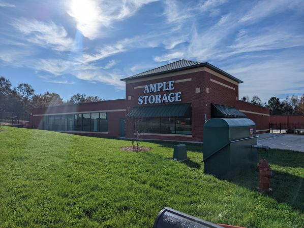 Photo of Ample Storage Newton