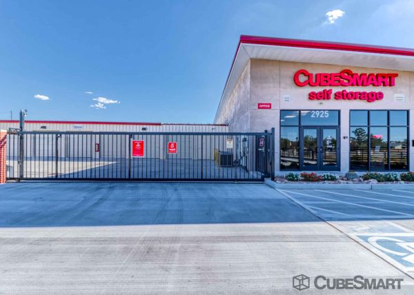 Photo of CubeSmart Self Storage - 2925 West Overton Road