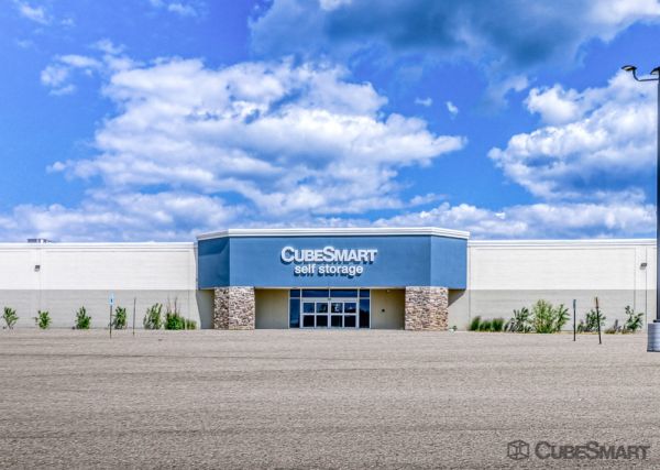 Photo of CubeSmart Self Storage - 1425 Janesville Avenue