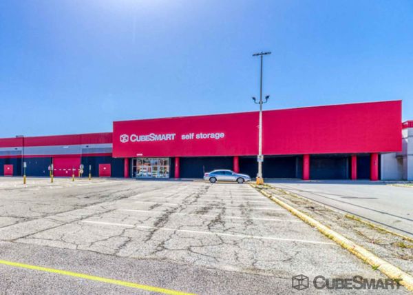Photo of CubeSmart Self Storage IL Peoria W Lake Ave