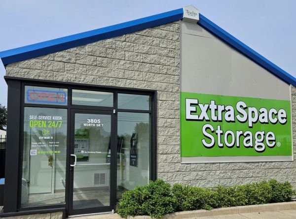 Photo of Extra Space Storage - 2108 - North Vernon - N State Highway 7