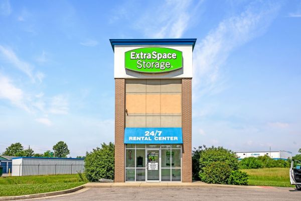 Photo of Extra Space Storage - 2194 - Indianapolis - Lynhurst Dr
