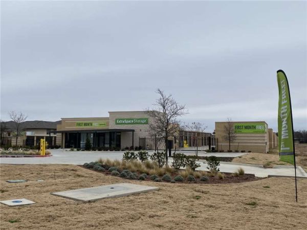 Photo of Extra Space Storage - 1939 - Arlington - W Sublett Rd