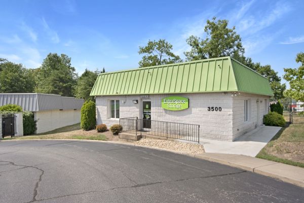 Photo of Extra Space Storage - 1947 - Woodbridge - Commission Ct