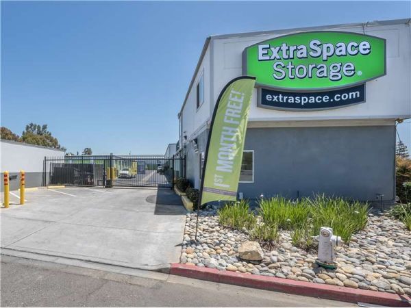 Photo of Extra Space Storage - 1053 - Oakland - Fallon St