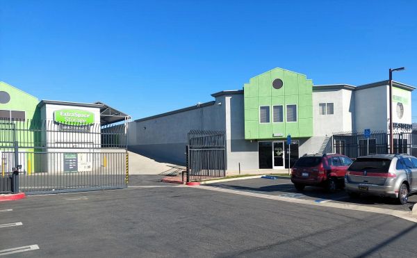Photo of Extra Space Storage - 1122 - North Hollywood - Van Owen