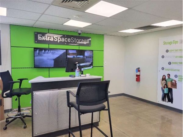 Photo of Extra Space Storage - 0694 - St Charles - 1st Capitol Dr S