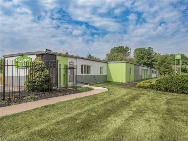 Photo of Extra Space Storage - 0786 - Enfield - South Rd