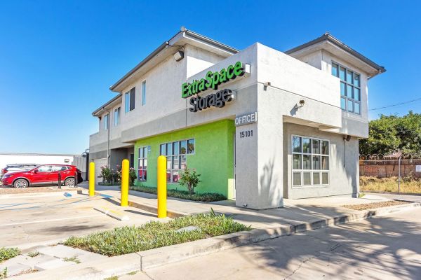 Photo of Extra Space Storage - 1539 - Van Nuys - 15101 Raymer St