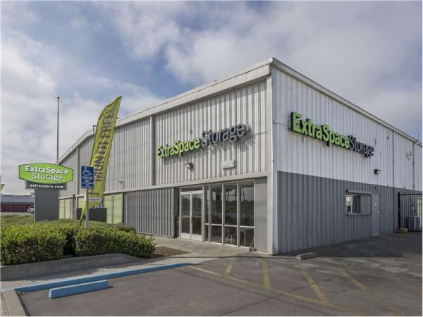 Photo of Extra Space Storage - 1566 - Oakland - San Leandro St