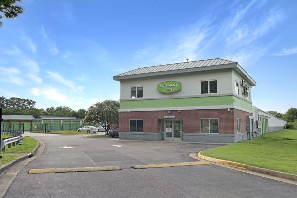 Photo of Extra Space Storage - 1575 - Richmond - Laburnum Ave