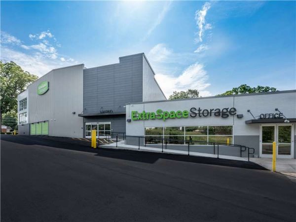 Photo of Extra Space Storage - 1649 - Charlotte - Wendover Rd