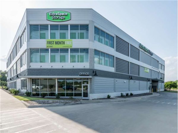 Photo of Extra Space Storage - 7007 - Fort Worth - 8th Ave