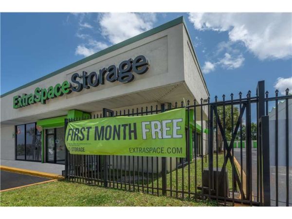 Photo of Extra Space Storage - 7196 - Fort Lauderdale - 1900 NW 19th St