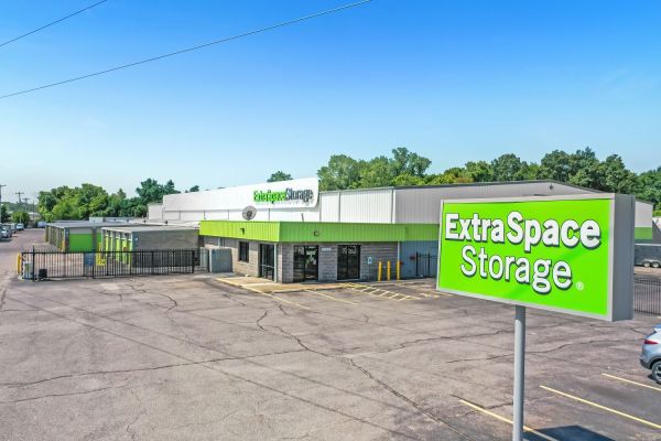 Photo of Extra Space Storage - 0680 - Memphis - Covington Way