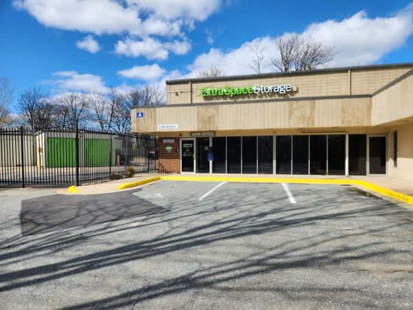 Photo of Extra Space Storage - 3034 - Gaithersburg - Diamond Ave