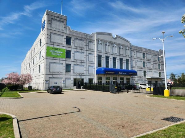 Photo of Extra Space Storage - 3341 - Hicksville - John St