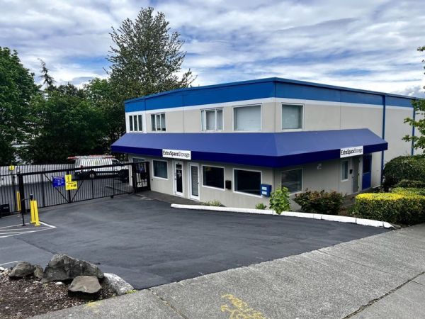 Photo of Extra Space Storage - 3543 - Seattle - SW Yancy St
