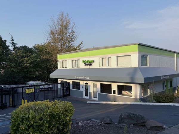 Photo of Extra Space Storage - 3543 - Seattle - SW Yancy St