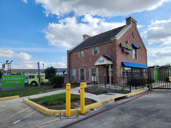 Photo of Extra Space Storage - 3567 - San Antonio - 7550 Culebra Rd